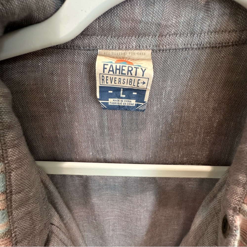 Faherty Men’s button-Down Striped Reversible Line… - image 4